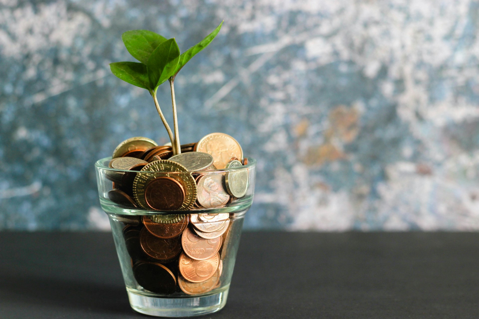 How to Minimize Overhead Costs with AI and Automation